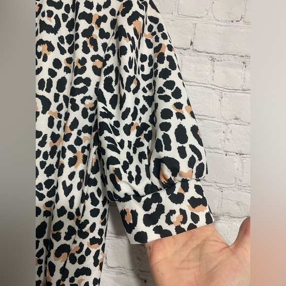 Leopard Print Womens Size Small Puff Short Sleeve Babydoll Blouse Top - Picture 6 of 6